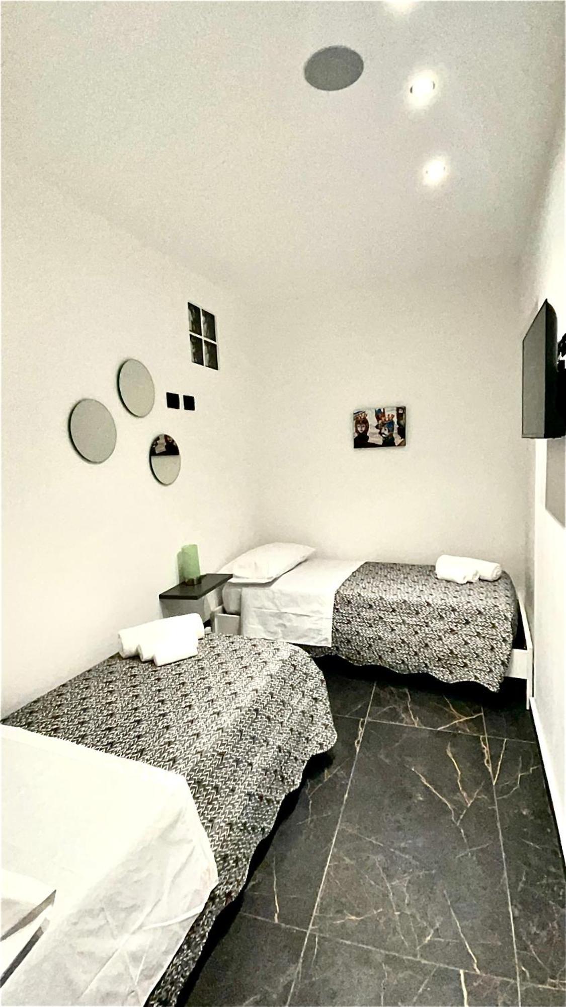 Casa Vacanze Donna Mariacarme' ปาแลร์โม ภายนอก รูปภาพ