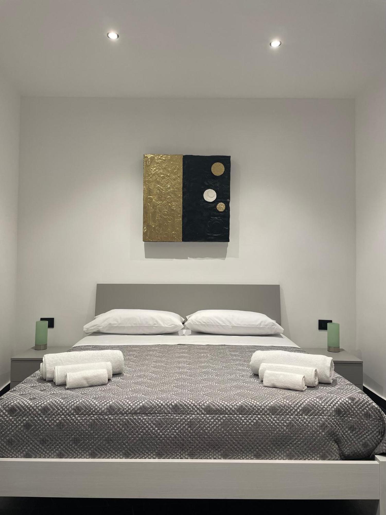 Casa Vacanze Donna Mariacarme' ปาแลร์โม ภายนอก รูปภาพ